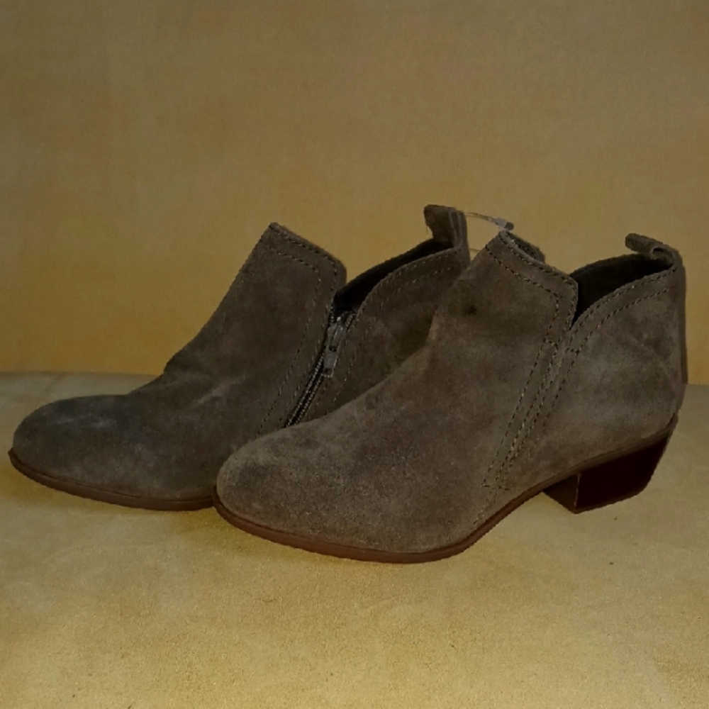 Diba Grey/ Khaki Suede Ankle Boots, Sz 7